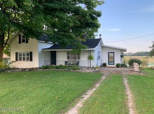 532 W Carlton Center Rd, Hastings, MI 49058