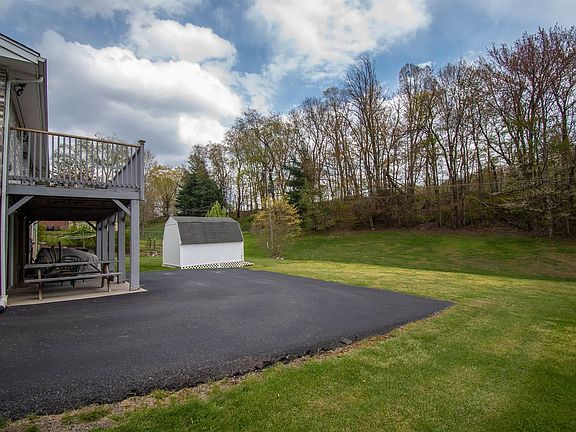 4th image of 300 Overland Dr