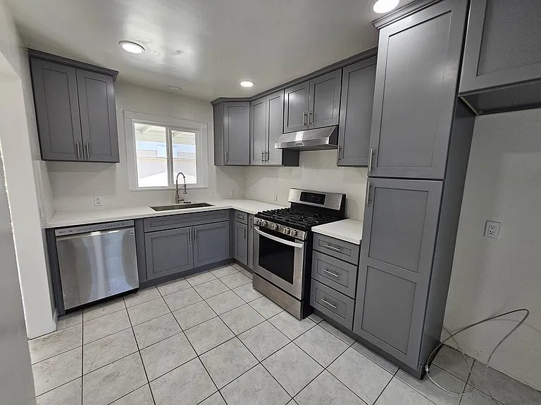 8821 Woolley Ln — Photo 2