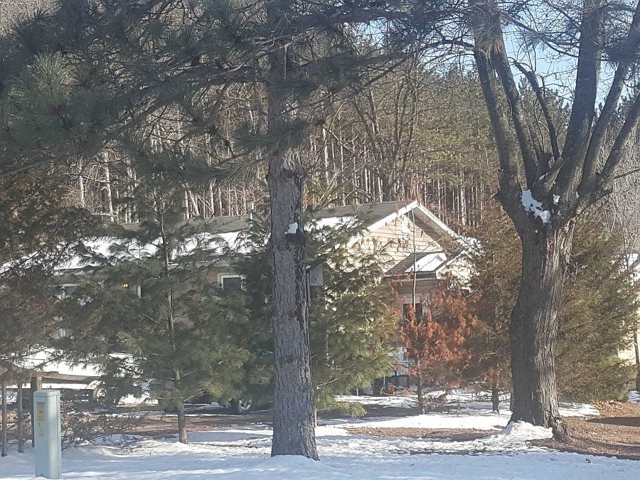 2nd image of W7143 S Oakwood Cir
