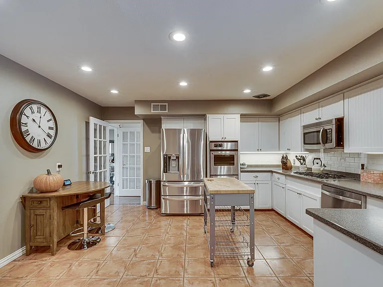 8411 Swift Ave — Photo 8