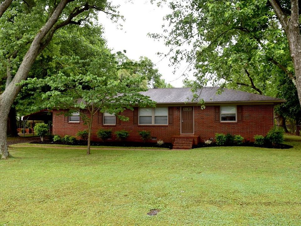 1st image of 715 Elliott Dr