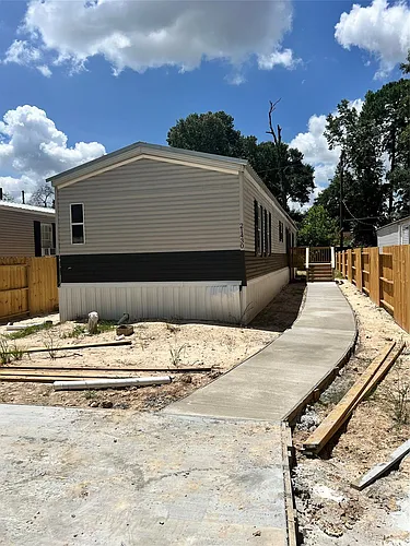 21430 Dunn Photo 1