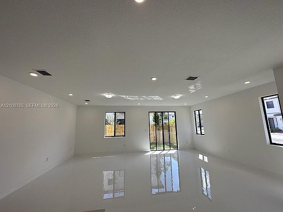 4th image of 13661 SW 157th Pl