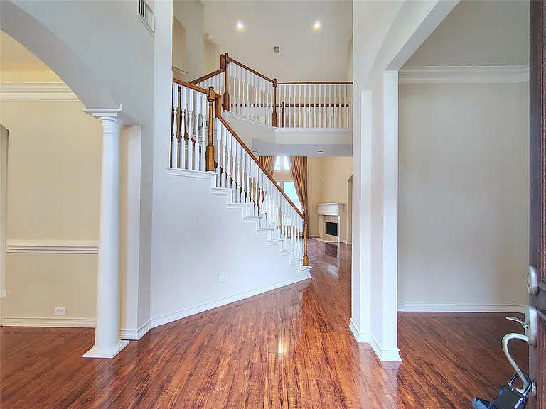 5606 Grandwood Ln — Photo 3