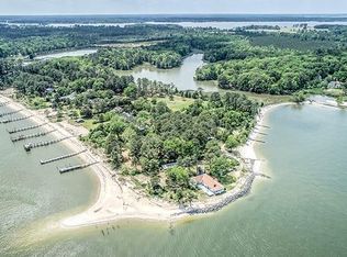 1128 Blackbeard Pond Rd, Hague, VA 22469