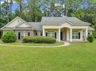 2014 Grove Point Rd, Savannah, GA 31419