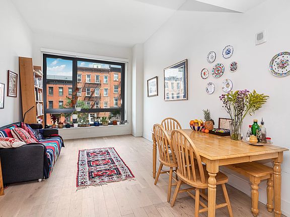 5th image of 550 Vanderbilt Ave #223