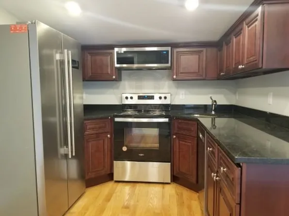 35 Whitfield Rd #3, Somerville, MA 02144