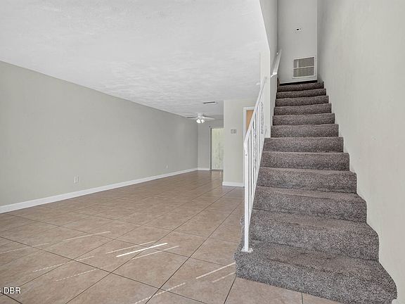3rd image of 1600 S Palmetto Ave APT 111