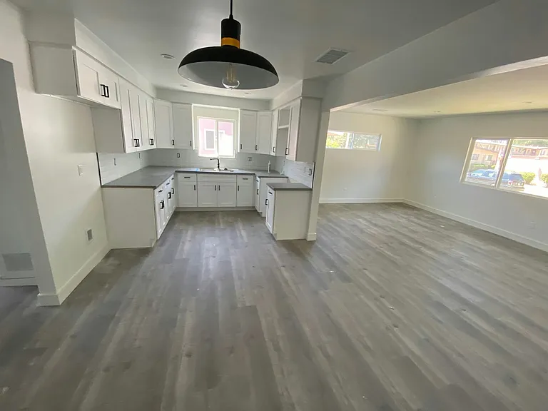 150 N Roberto Ave #146 — Photo 6