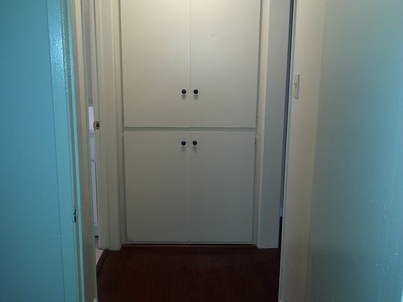 4th image of 612 N Wilcox Ave APT 7
