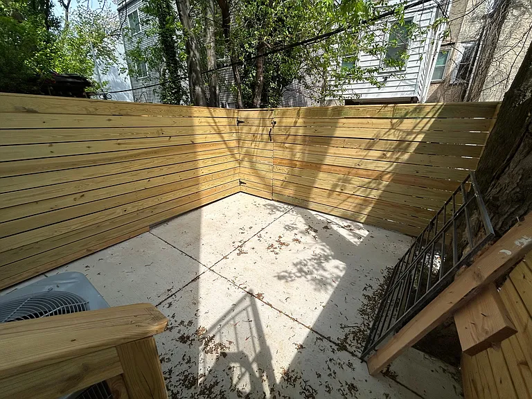 2205 N Franklin St #1 — Photo 15