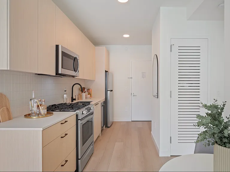 15310 88th Ave #708 — Photo 10