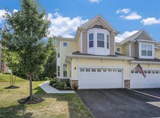 29 Wild Iris Ln, Hackettstown, NJ 07840