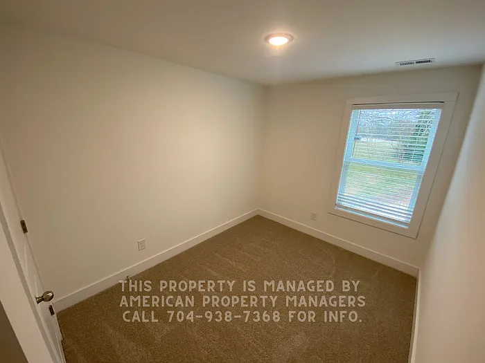 406 Vance Ave — Photo 10