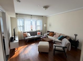 25-86 43rd St #1, Astoria, NY 11103