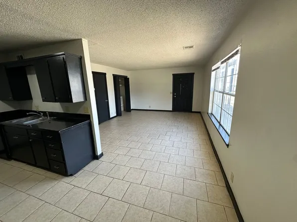 Bartlesville Cara Manor, 320 S Wyandotte Ave #18, Bartlesville, OK 74003