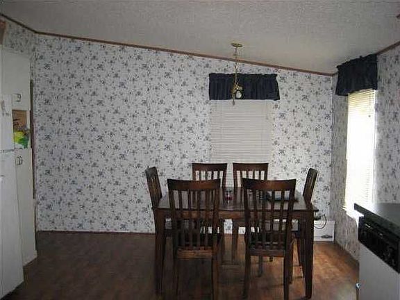 3rd image of 1021 La Nina Ave