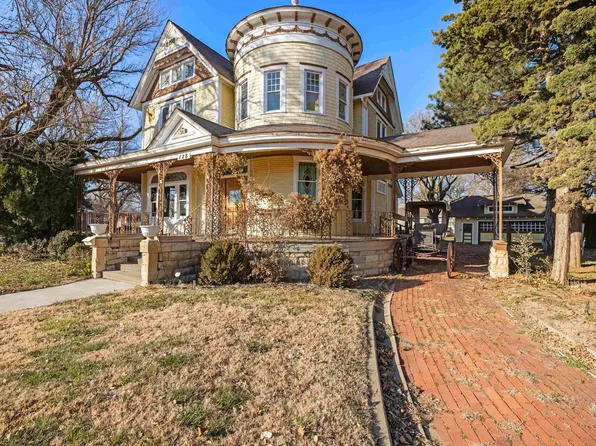 128 W Main St, Sterling, KS 67579