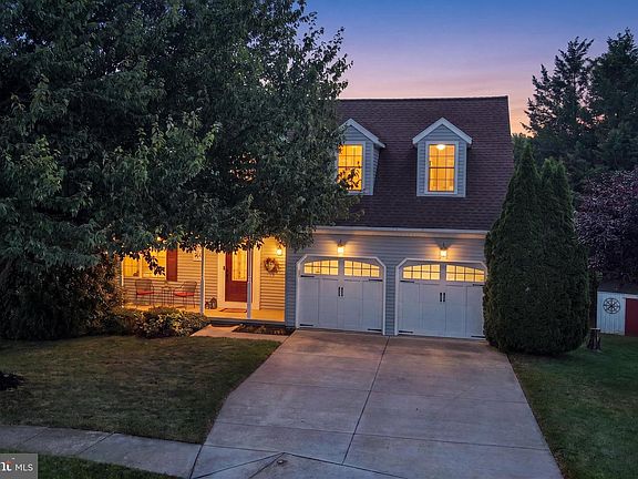 4th image of 3871 Yellowstone Ct