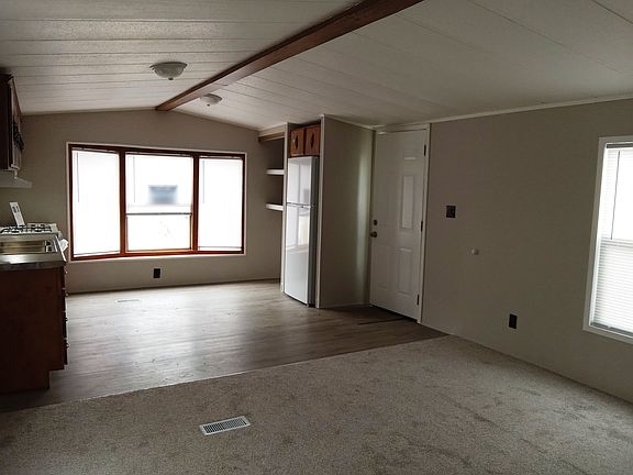 3rd image of 738 Briarwood