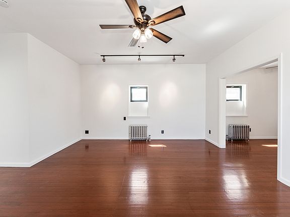 4th image of 500 Smith St #3