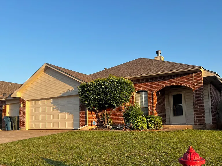 2021 Cedar Meadow Ln — Photo 1