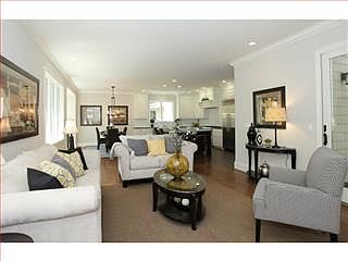 3rd image of 124 Carmel Way