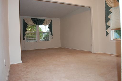 4th image of 2197 SE 61st Dr