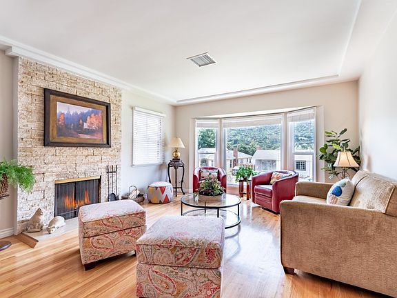 4th image of 3145 Hermosa Ave