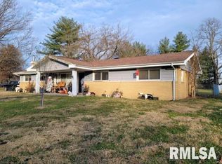 31 Birch Dr, Chatham, IL 62629