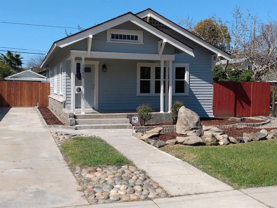 1st image of 1355 N Roosevelt Ave #B