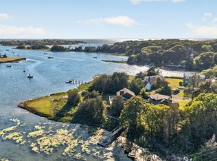 102 Nashawena St, Falmouth, MA 02540