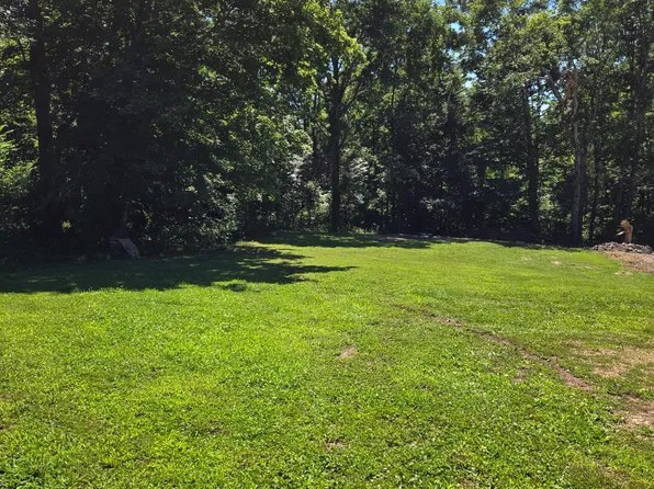 8704 Richards Ln, Lyles, TN 37098