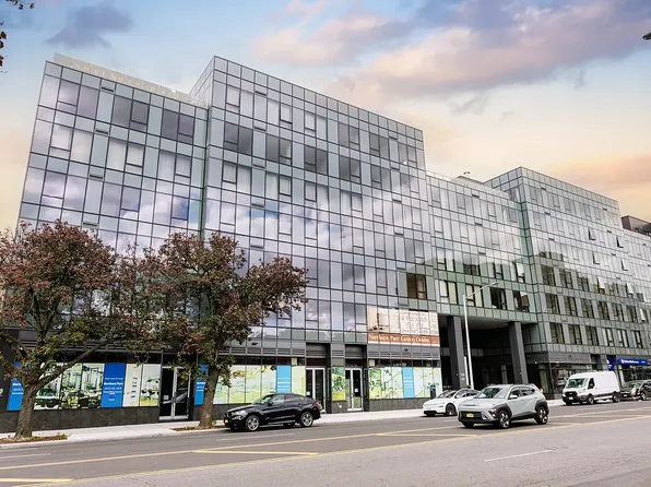 144-49 Northern Boulevard image 1 of 7