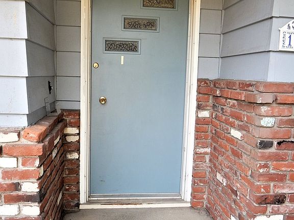 3rd image of 1021 NW 95th St