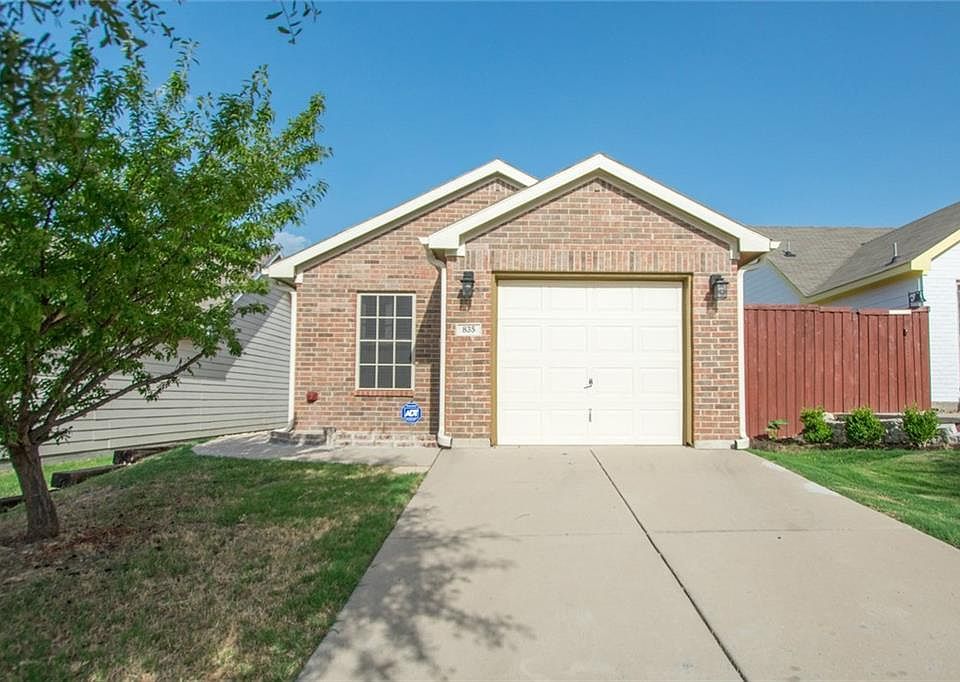 1st image of 835 Villagepoint Ln