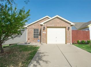 835 Villagepoint Ln, Fort Worth, TX 76108