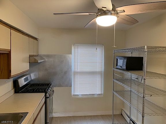 4th image of 26 Clinton St Unit 12