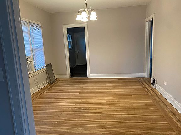 5th image of 220 Cecil Ave