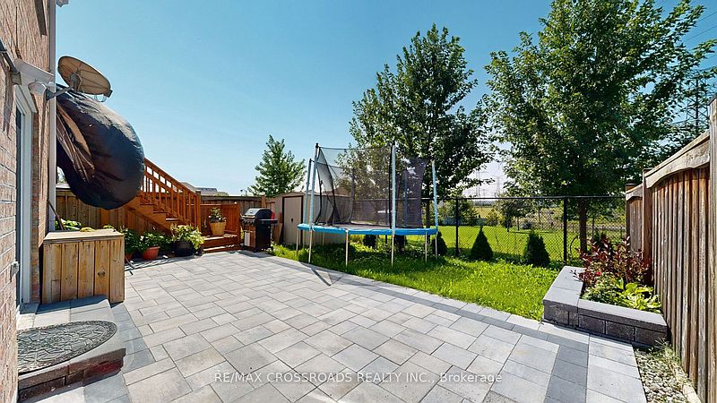 Ajax House for rent - 2 Bedrooms — photo 18