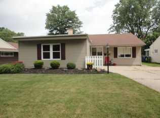 9022 Manorford Dr, Parma Heights, OH 44130