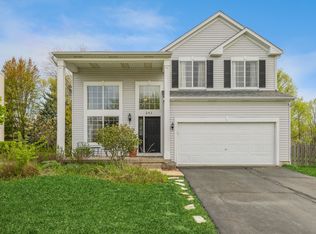 261 Clover Chase Cir, Woodstock, IL 60098