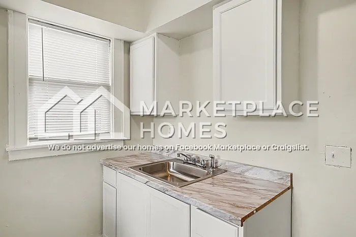 15710 Northlawn St #1 — Photo 13