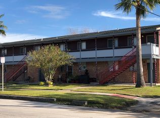 2002 27th St APT 7, Galveston, TX 77550