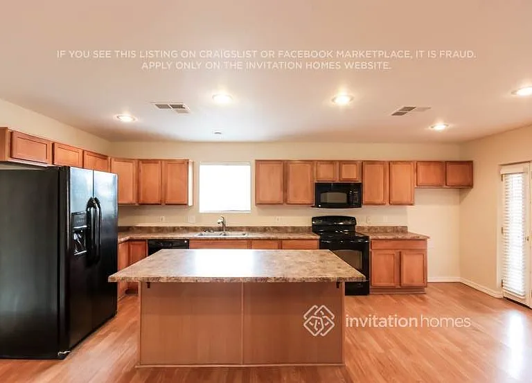 2551 E Diamond Cir — Photo 8