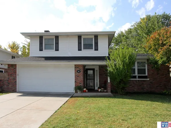 2131 Larchdale Dr, Lincoln, NE 68506