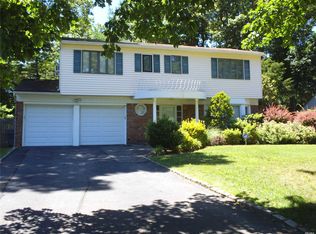 6 Tulipwood Dr, Commack, NY 11725