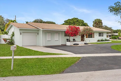 1257 NW 5th St Photo 1